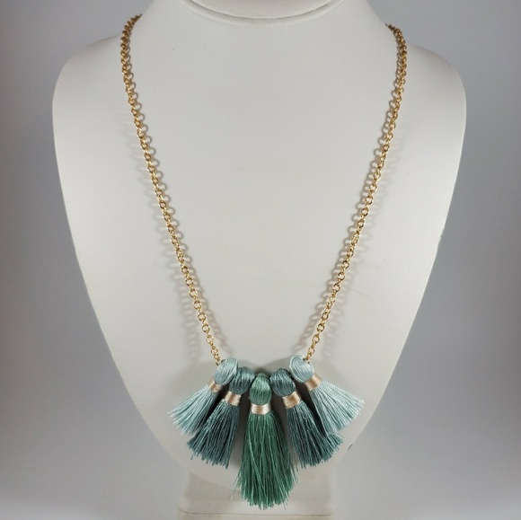 Miss Ivy Pearl Tassel Necklace - Picture 2 of 5